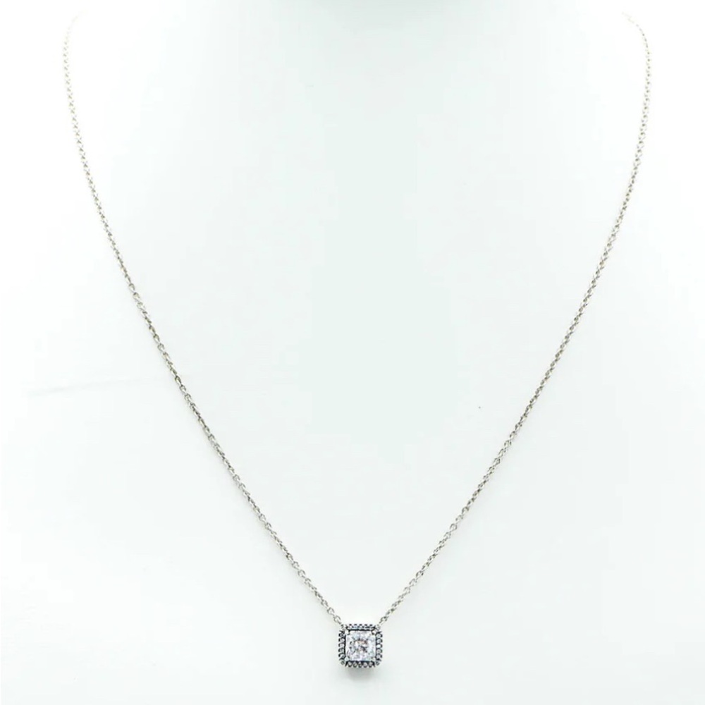 Elegant Silver Pendant Necklace